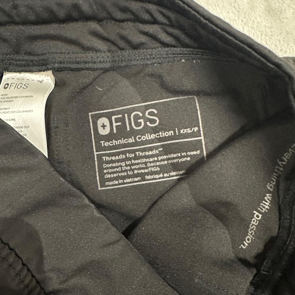 Figs Scrub Set - Picture 5 of 7